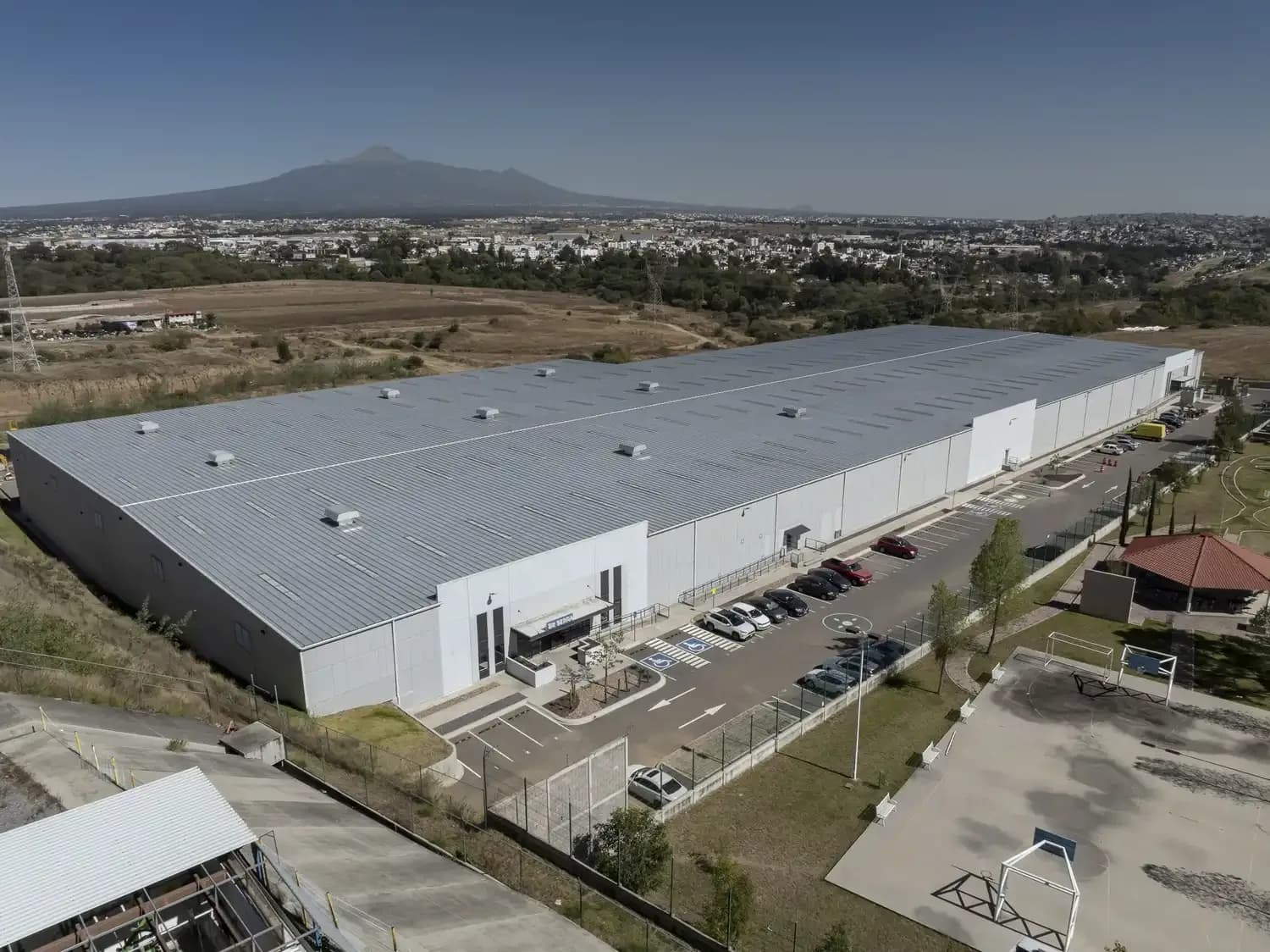 Nave Industrial de 3,360 m² For Lease en Puebla