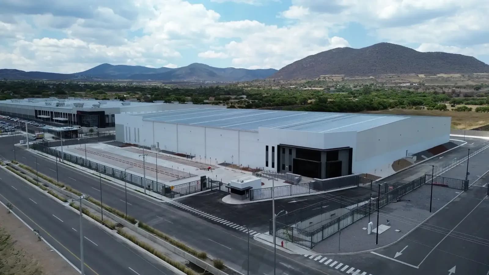 Edificio de InSalerio III - FINSA Querétaro III