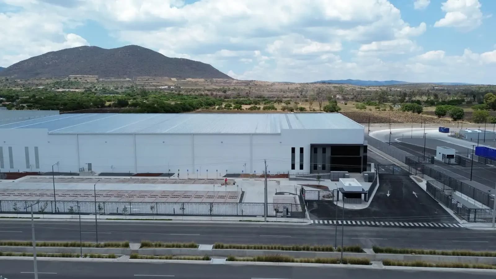 Edificio de InSalerio III - FINSA Querétaro III 1