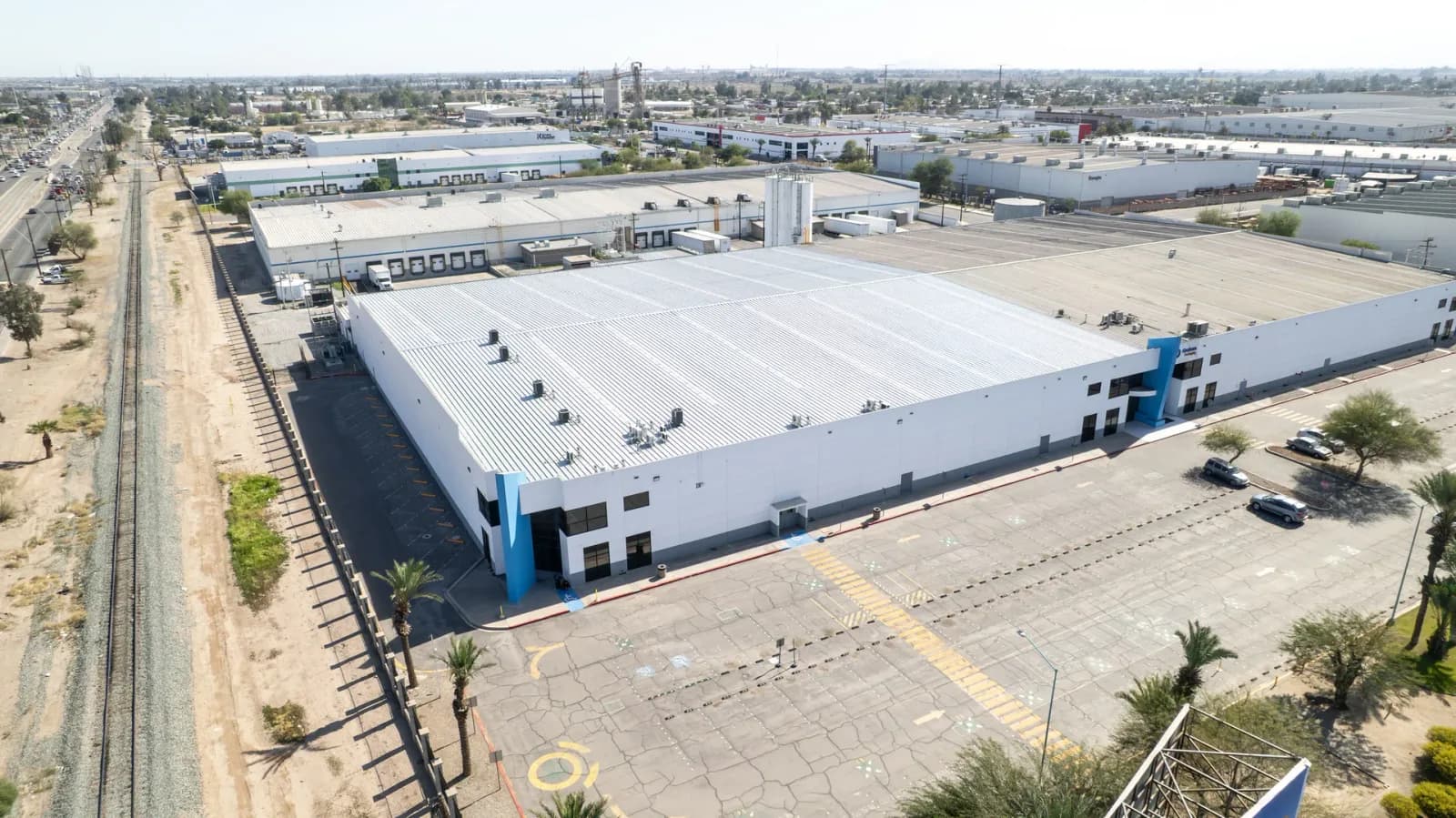 Nave Industrial de 5,881 m²