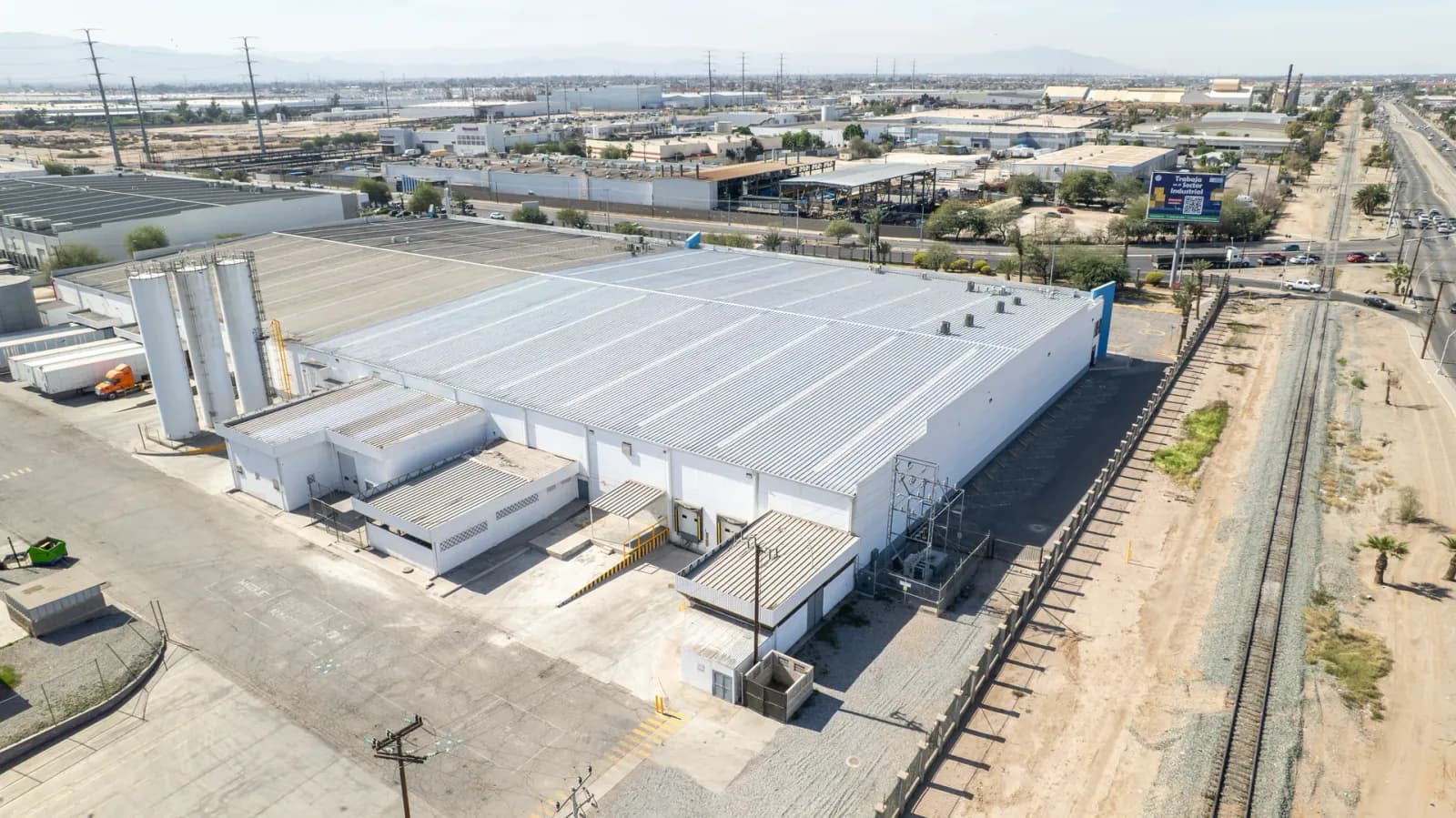 Nave Industrial de 5,881 m² 5