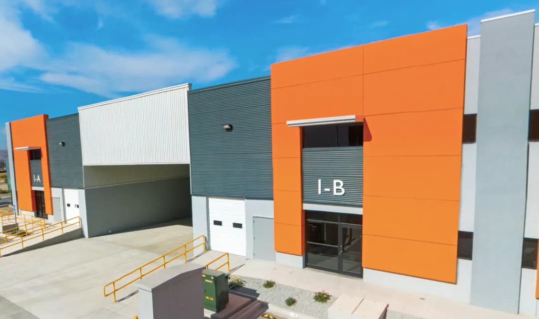 Nave Industrial de 891 m²