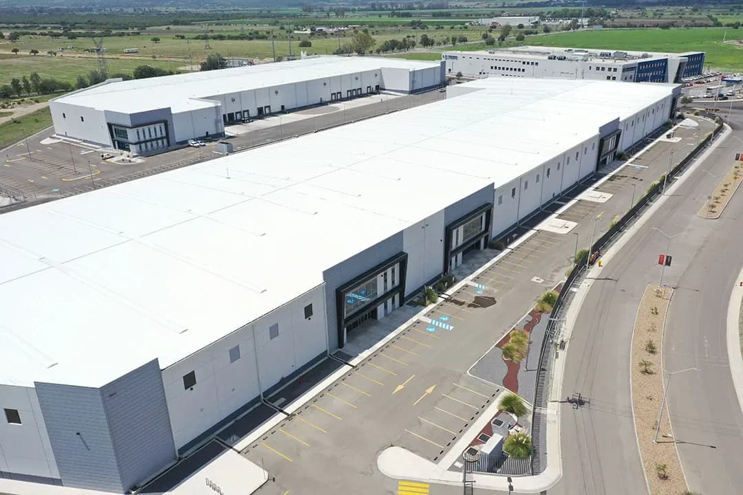 Nave Industrial de 17,230 m² 3