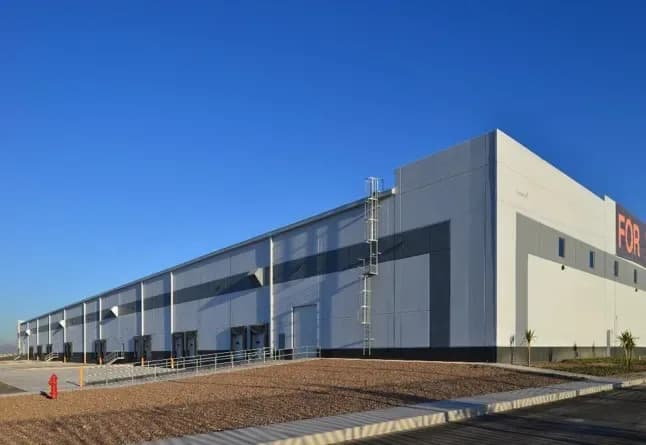 Nave Industrial de 9,888 m² 1