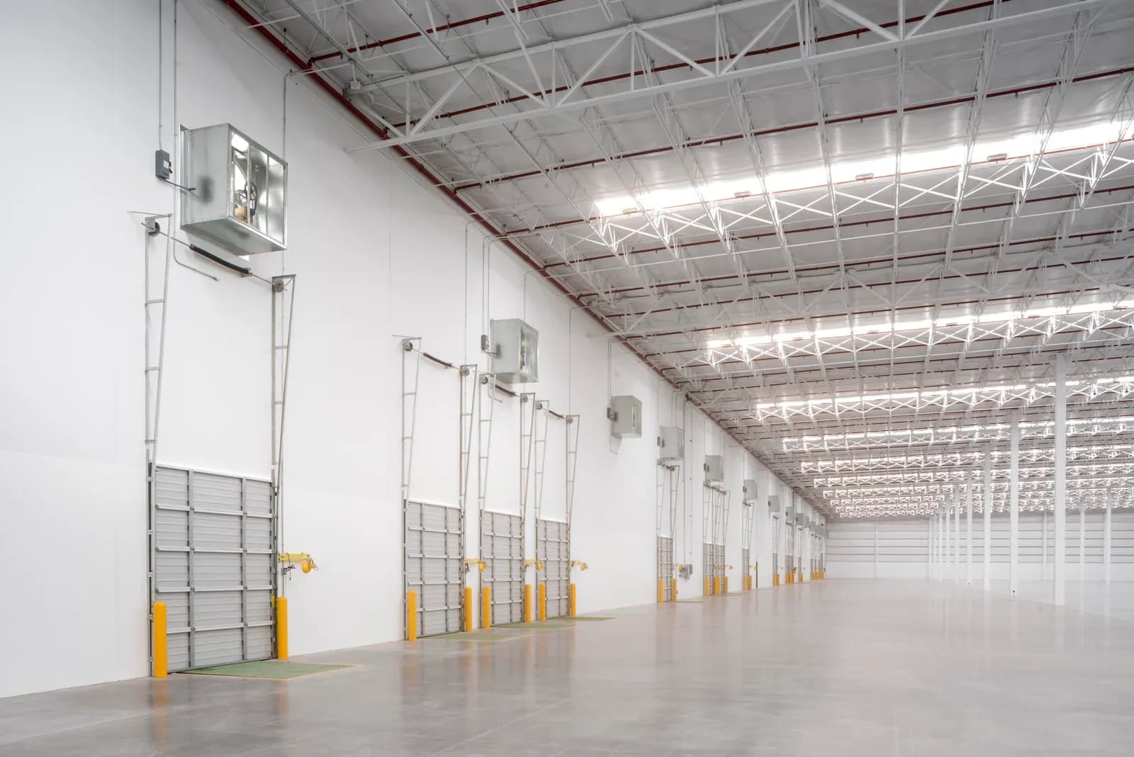 Nave Industrial de 13,206 m² 2