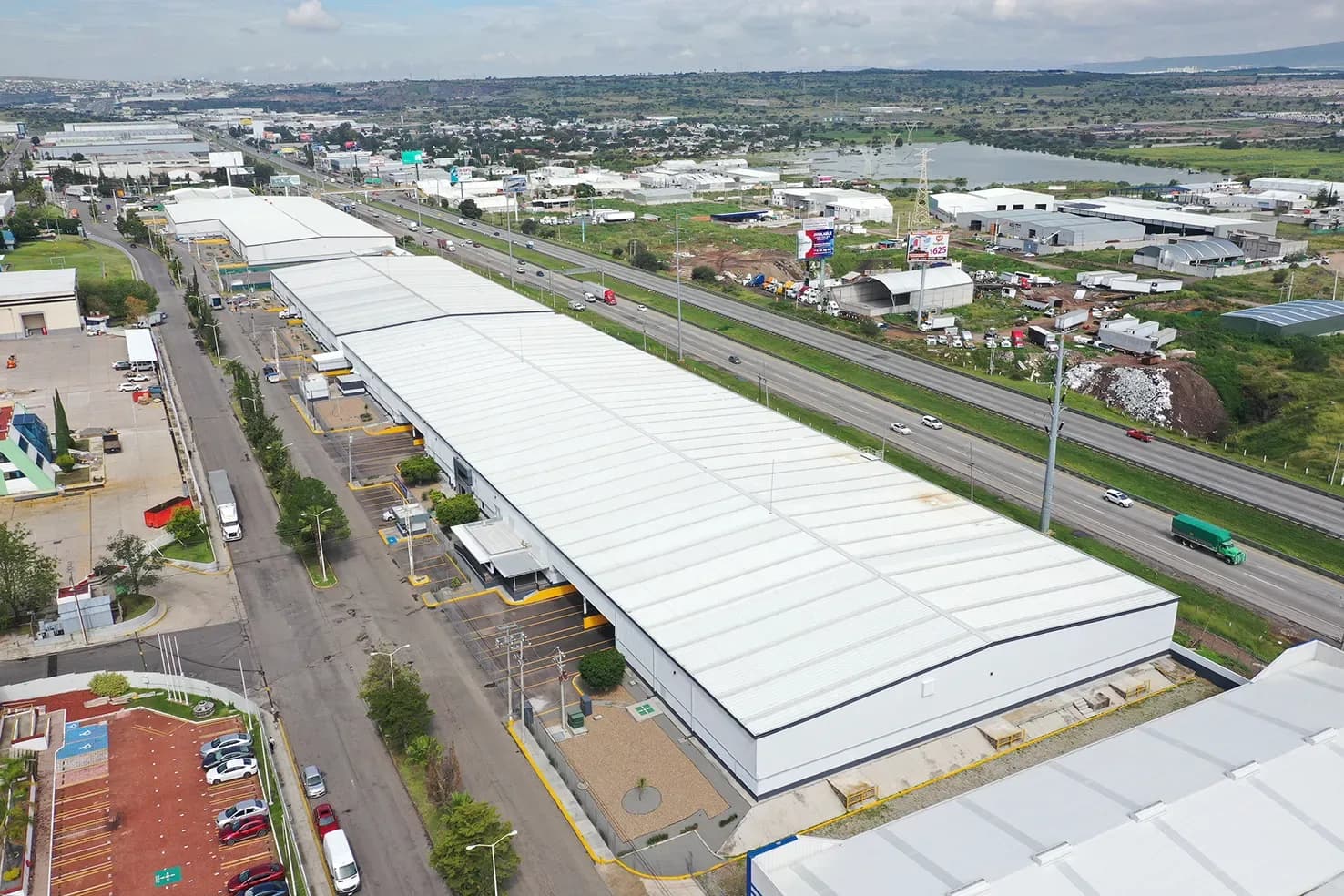 Nave Industrial de 9,720 m²
