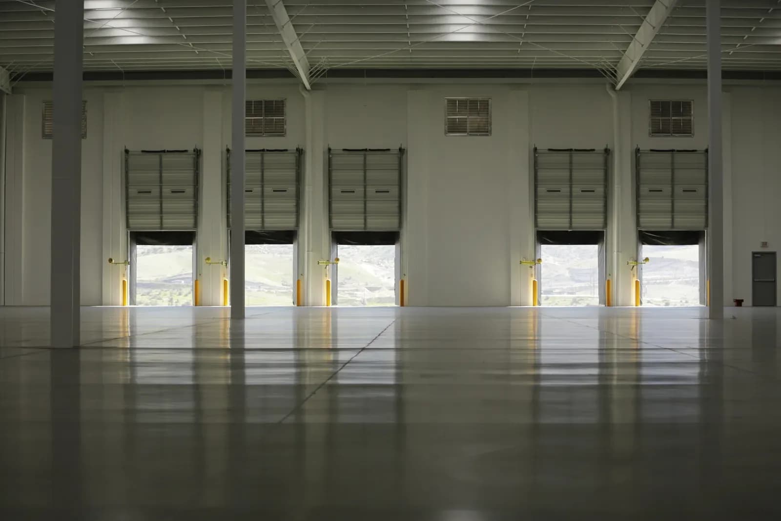 Nave Industrial de 7,840 m² 2