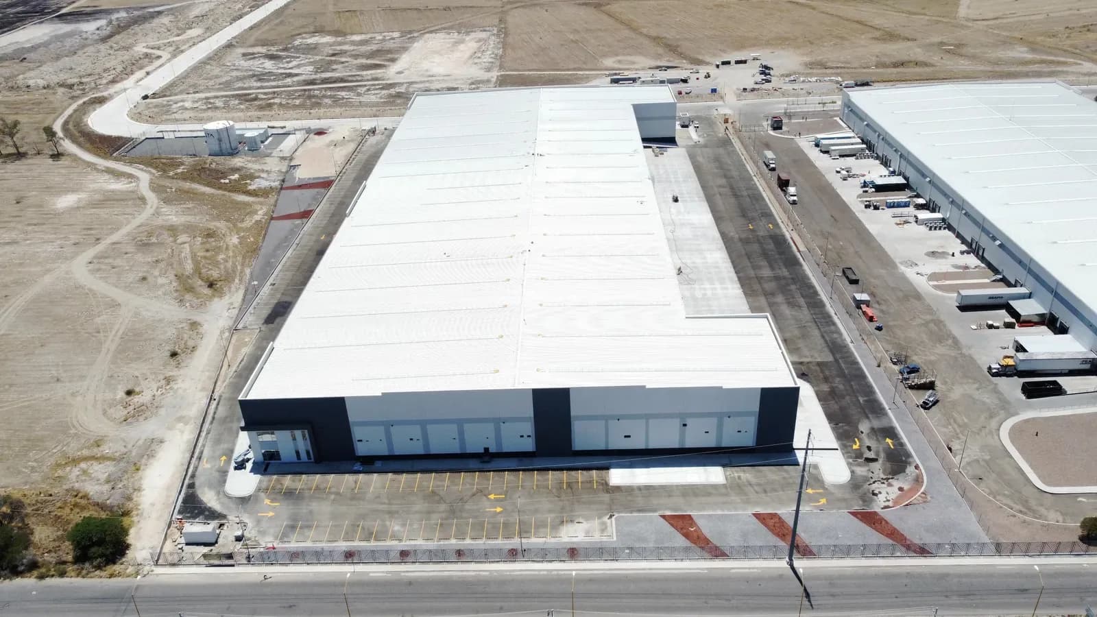 Nave Industrial de 4,682 m² 1