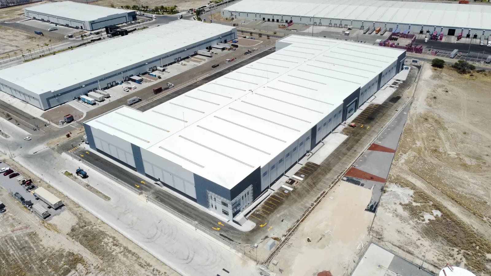 Nave Industrial de 4,682 m² 3