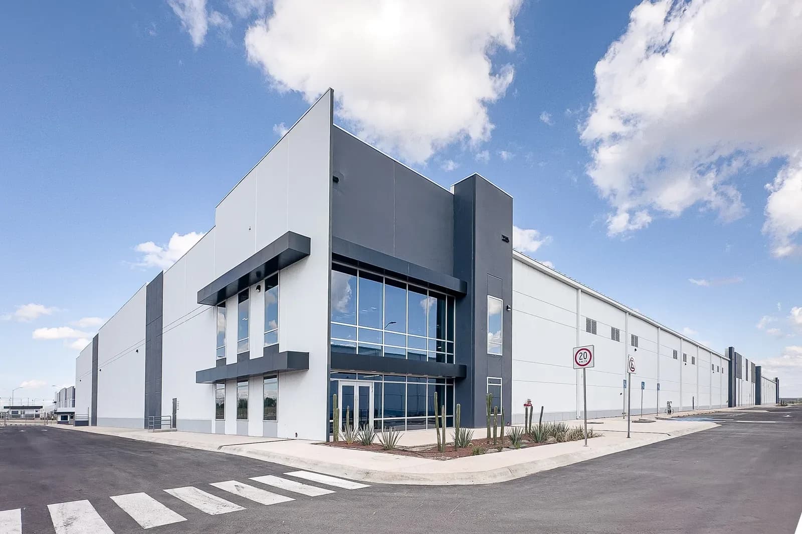 Nave Industrial de 24,390 m²