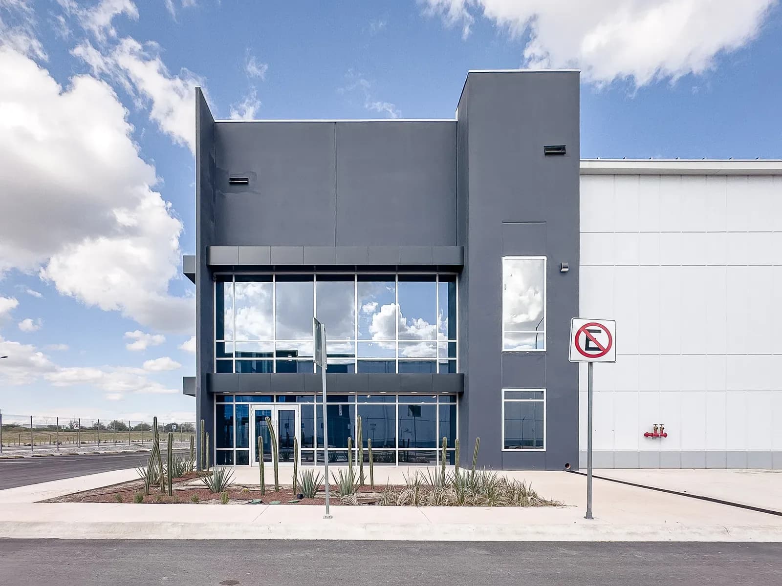 Nave Industrial de 24,390 m² 1