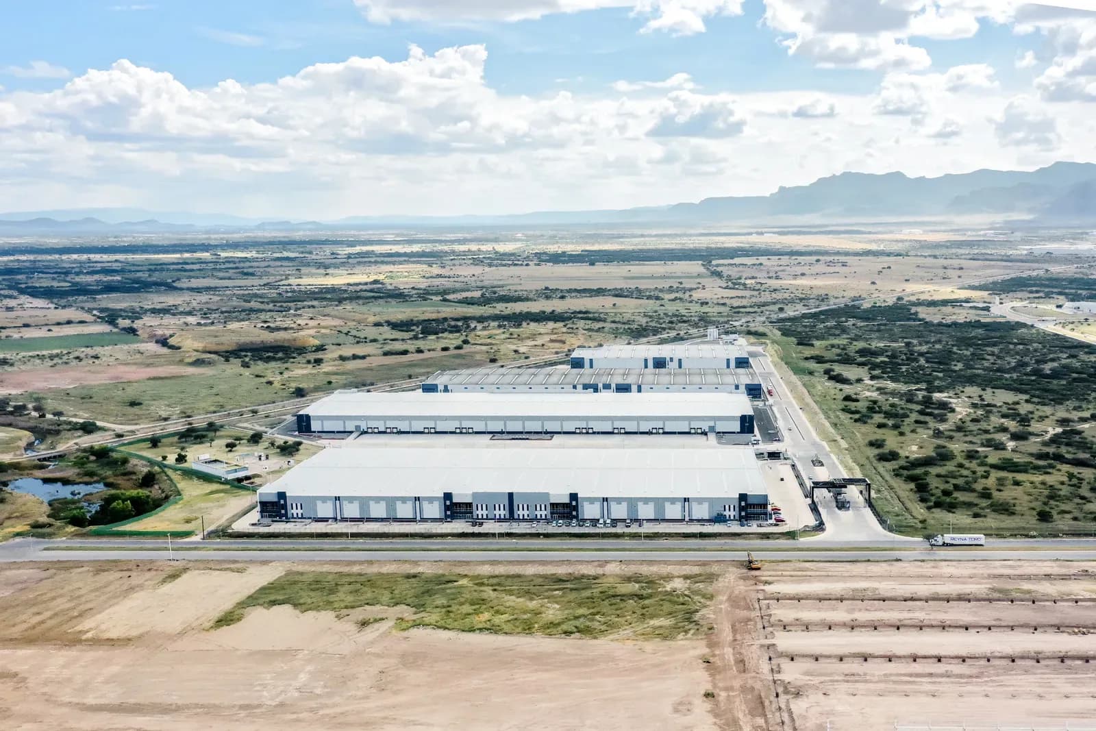 Nave Industrial de 24,390 m² 3