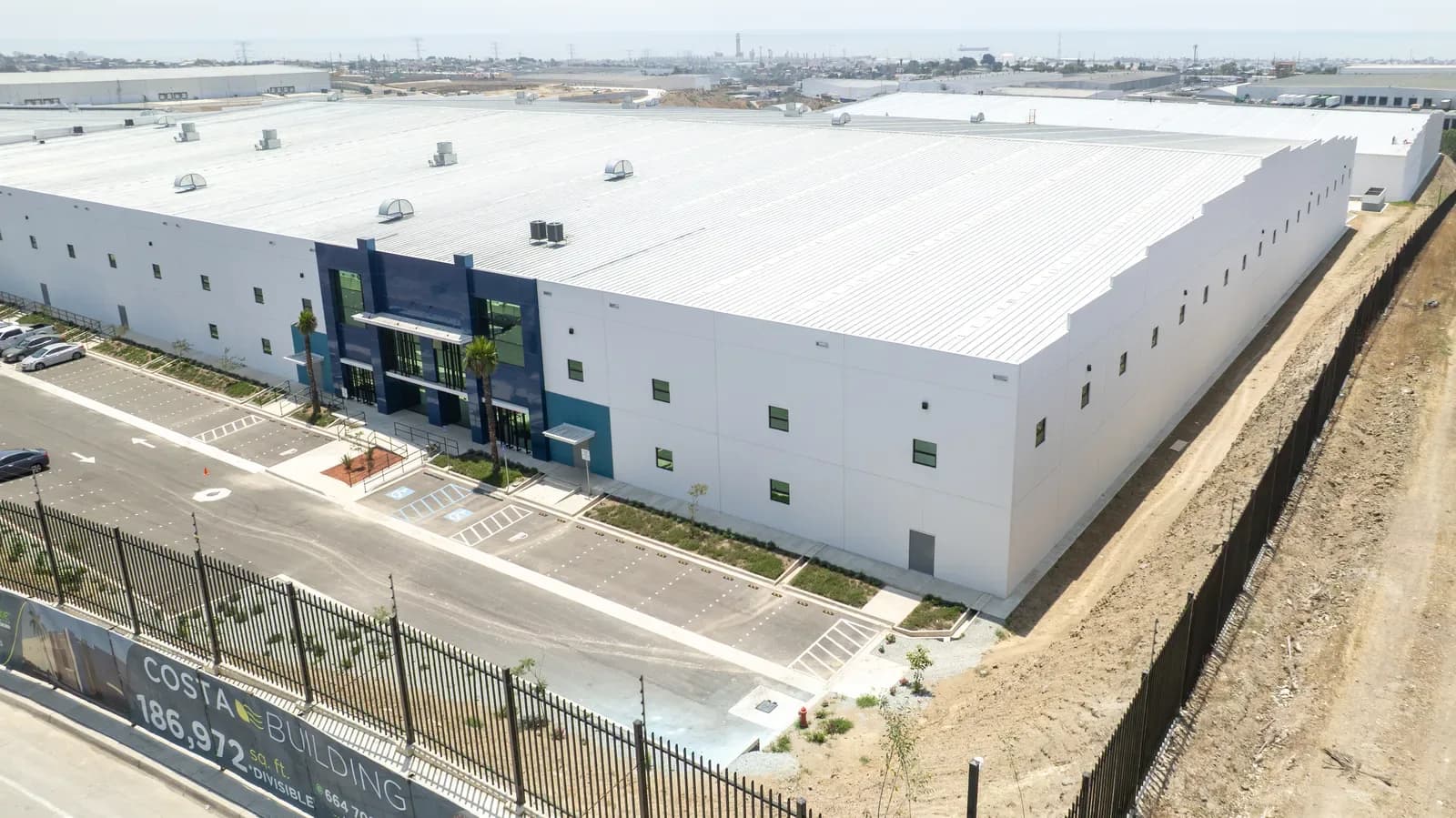 Nave Industrial de 4,358 m²