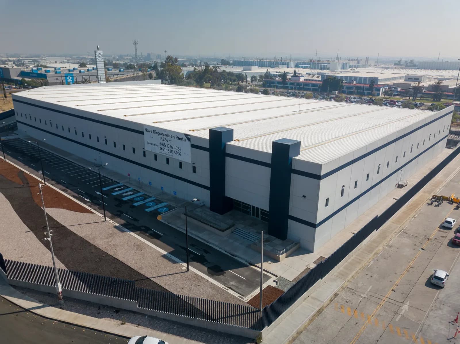 Industrial Warehouse de 4,177 m² con 3 Andenes en CDMX, Azcapotzalco