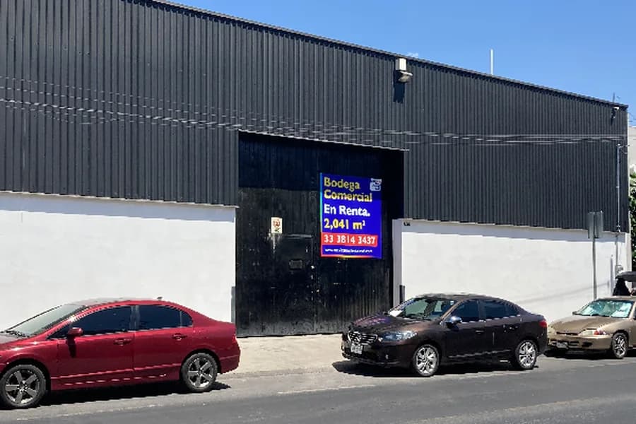 Nave Industrial de 2,040 m² For Lease - Ara-Mrelab-Pinos