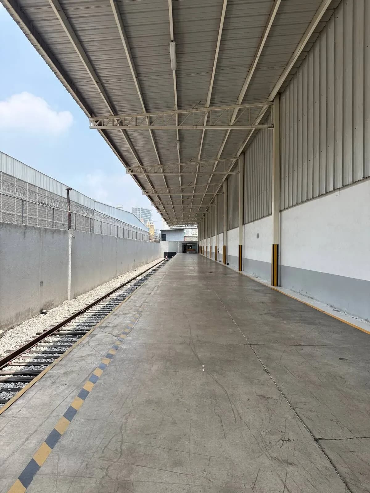 Nave Industrial de 12,500 m² 2