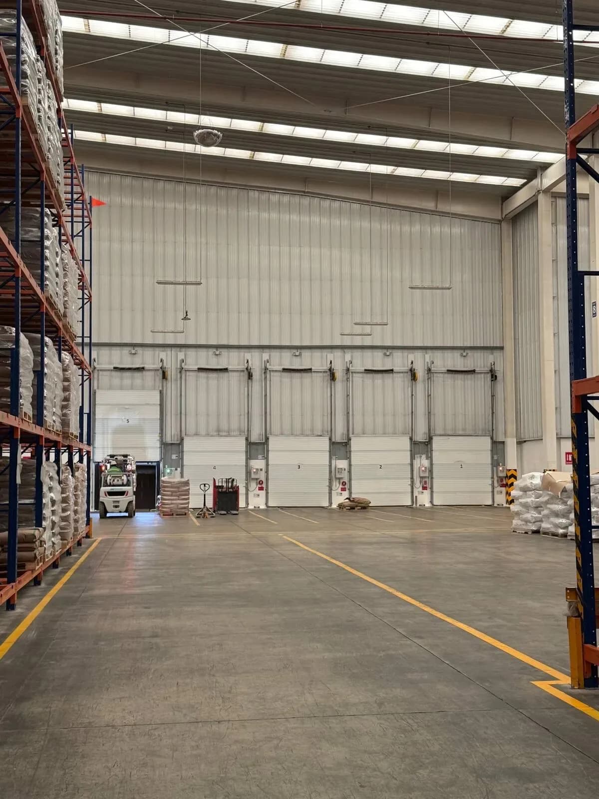 Nave Industrial de 12,500 m² 3