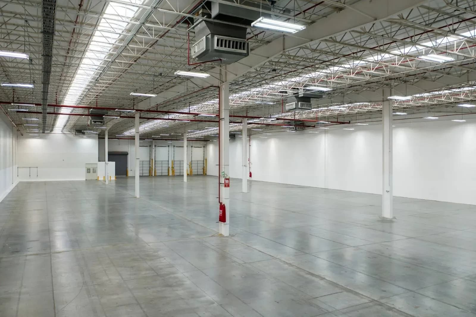 Nave Industrial de 2,816 m² 2