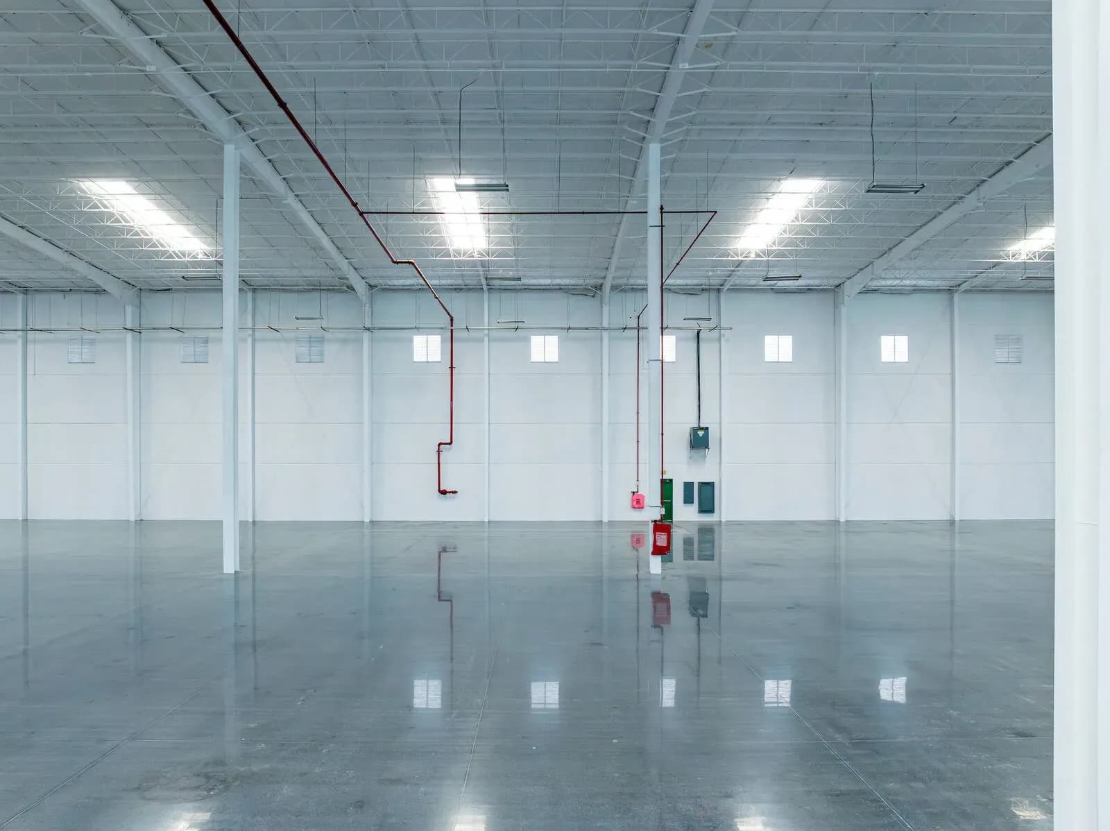 Nave Industrial de 10,900 m² 2