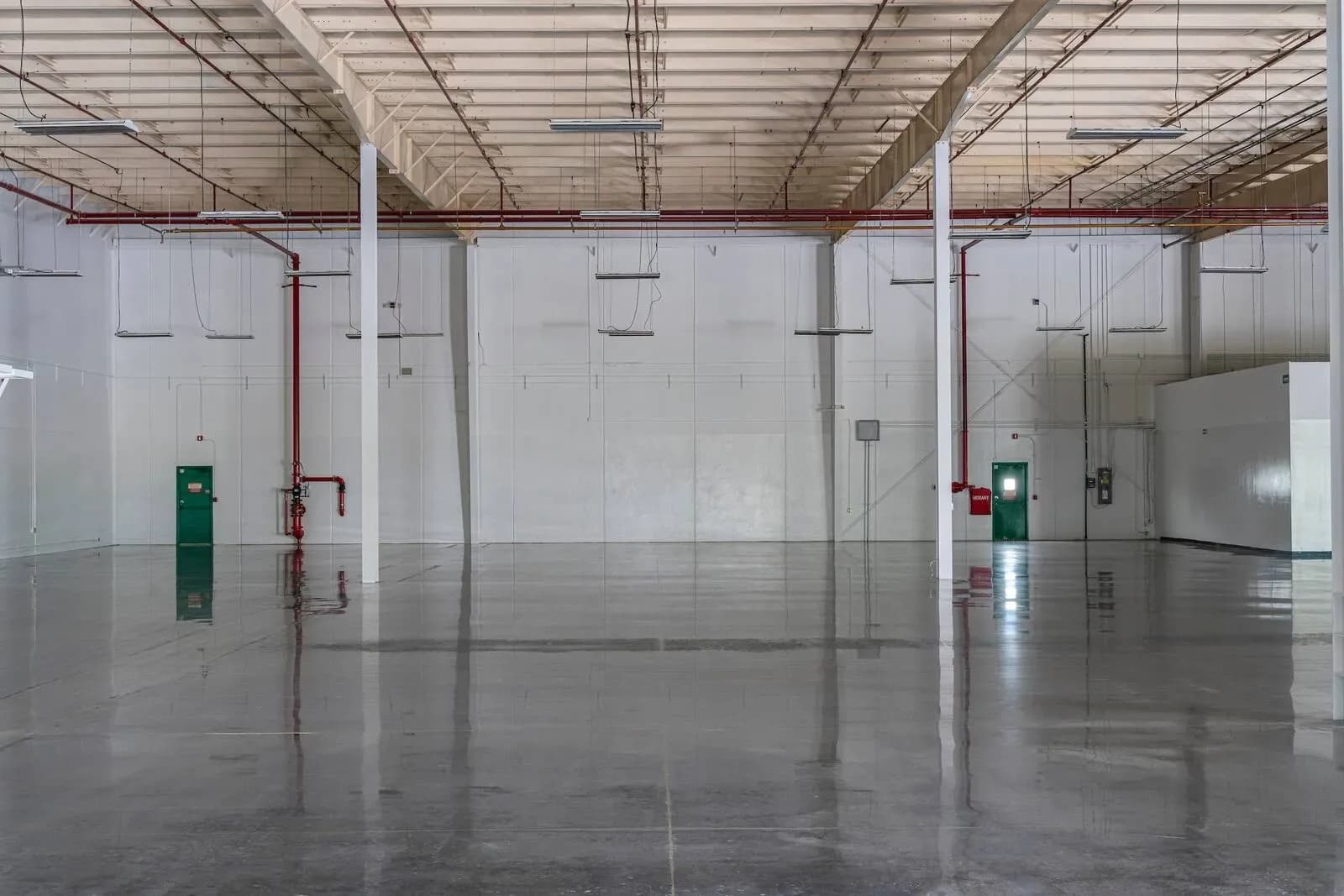 Nave Industrial de 10,099 m² 2