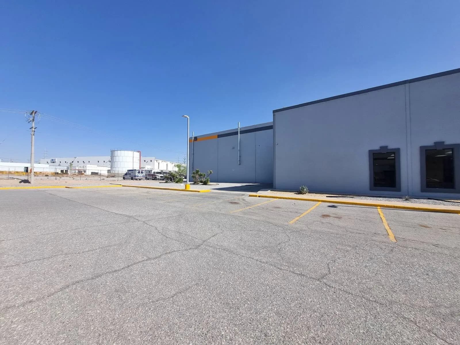 Nave Industrial de 5,231 m² 2