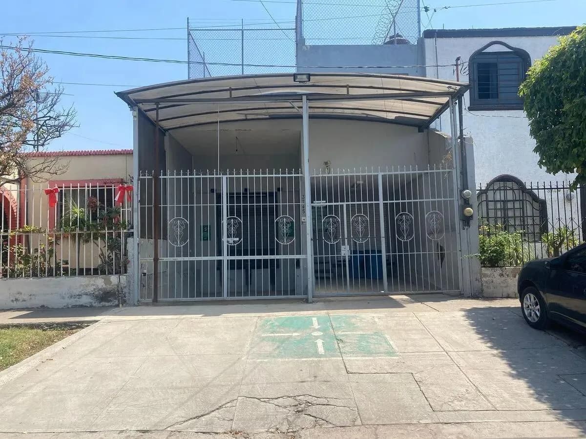 Bodega Industrial de Última Milla en Venta Fraccionamiento Revolución, Tlaquepaque - Fotografía 1