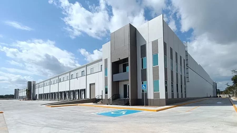 CancúnParK II | Nave B-2 - Divisible 3