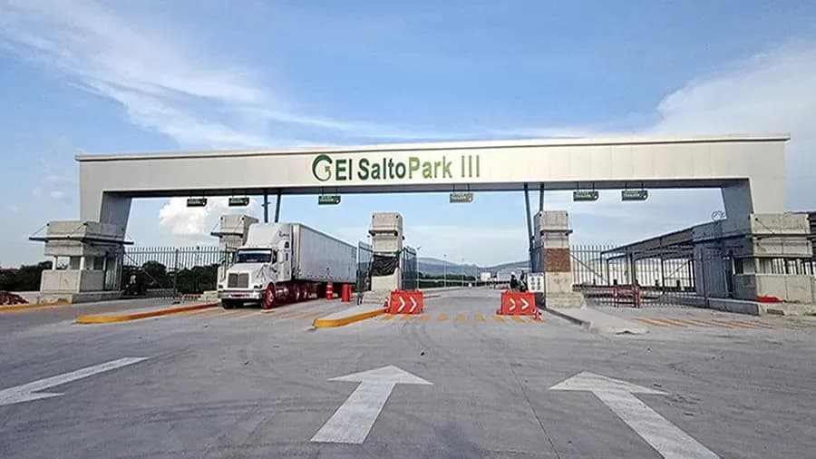 El SaltoPark III | Nave F - Divisible