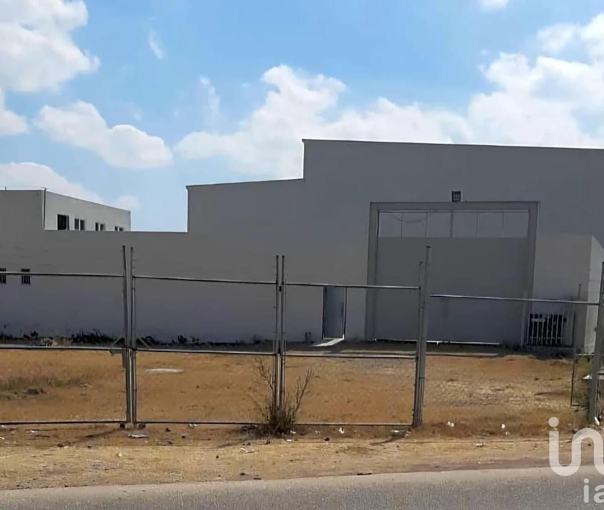 Bodega industrial en venta - Fotografía 1