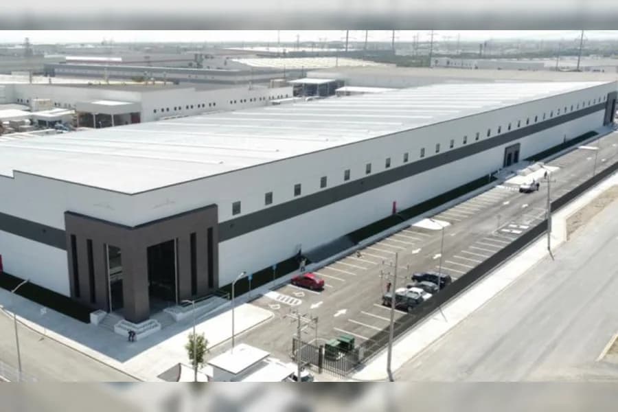Nave Industrial de 1,633 m² For Lease - Stiva Aeropuerto (AE39)
