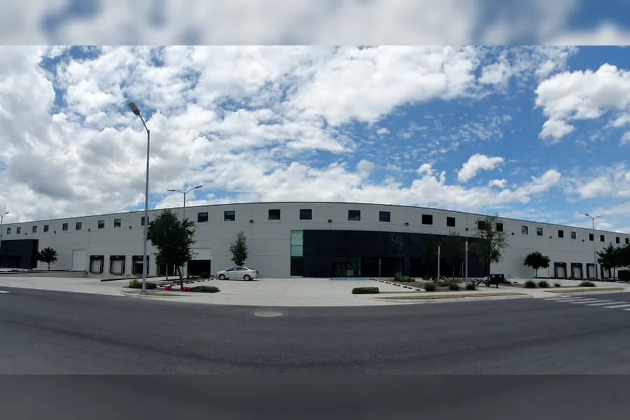 Nave Industrial de 5,695 m² For Lease - Stiva Aeropuerto (AE43)